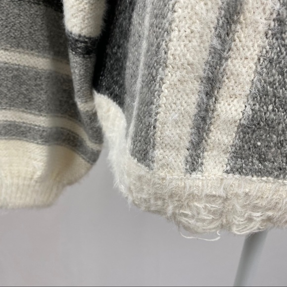 Buffalo David Bitton Greyson Sweater w/ side bow 🟡 - Picture 8 of 13